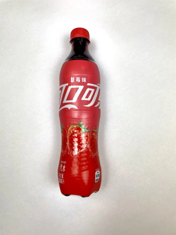 Coca Cola Strawberry (China) 500ml